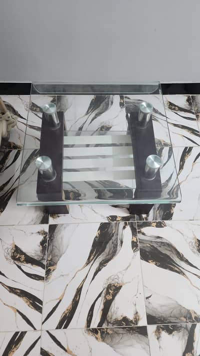 table in perfect condition