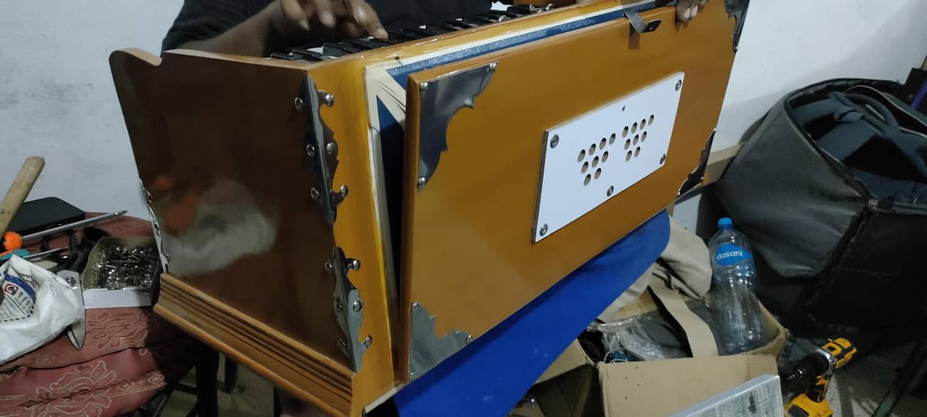 Harmoniums 1