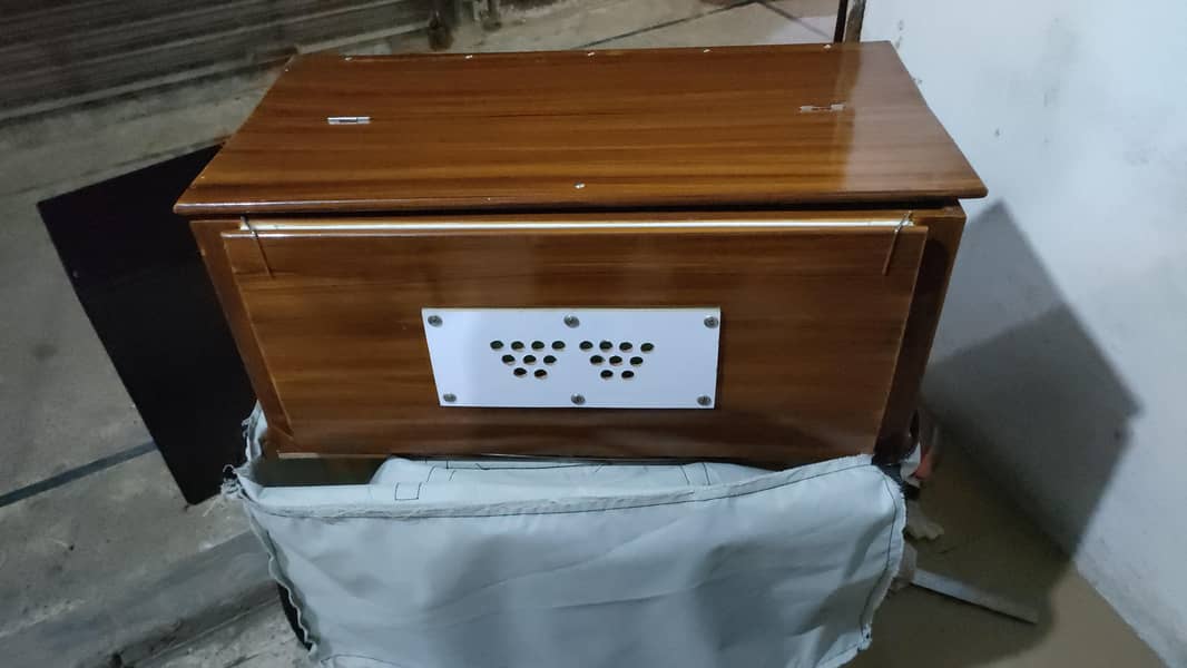 Harmoniums 4