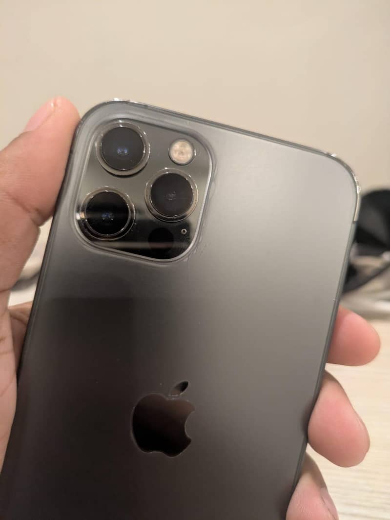 Apple iPhone 12 Pro 1