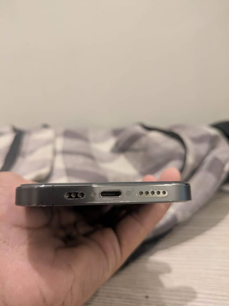 Apple iPhone 12 Pro 2