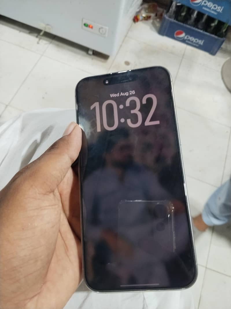 Apple iPhone 15 Pro Max 2