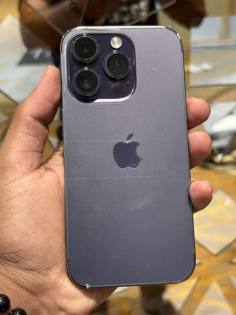 Apple iPhone 14 Pro 0