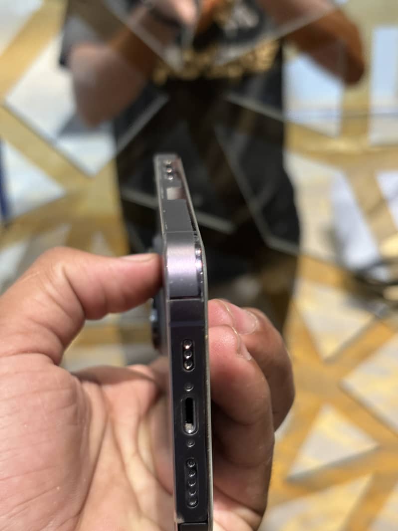 Apple iPhone 14 Pro 1