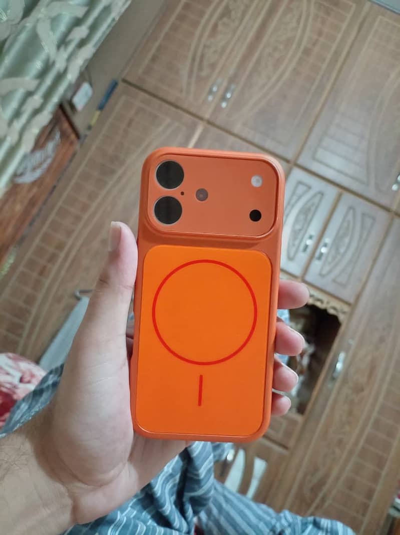 Apple iPhone 16 10