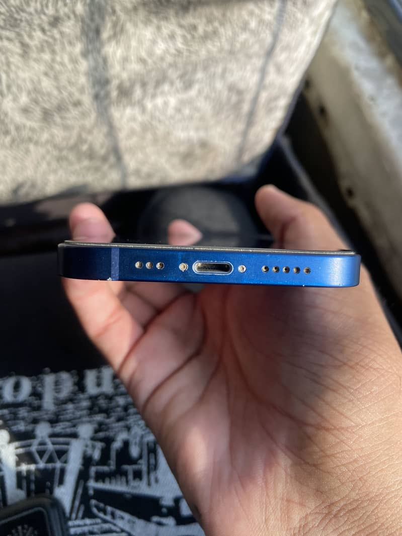 Apple iPhone 12 5