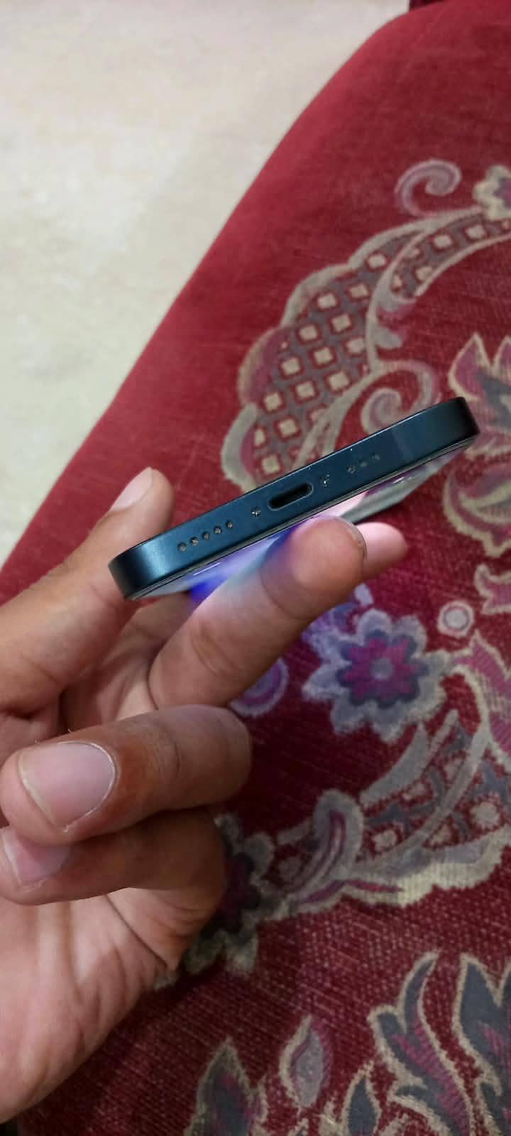 Apple iPhone 13 2