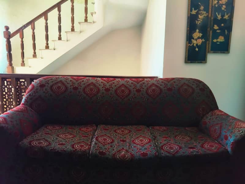 5 seated sofa 0