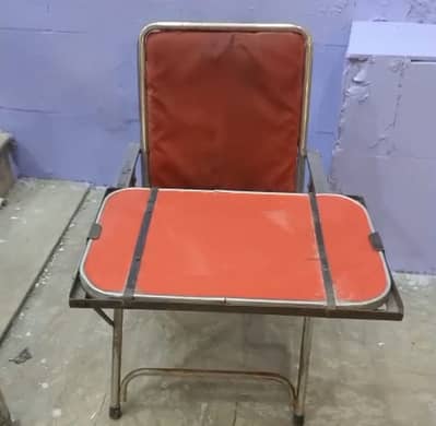 School study chairs with attached desks