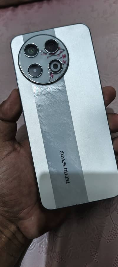 Tecno SPARK 30 Pro