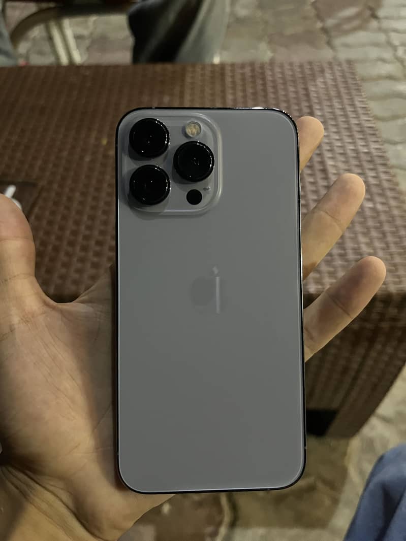 Apple iPhone 13 Pro 3