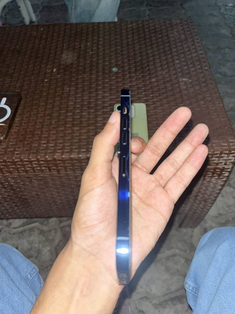 Apple iPhone 13 Pro 6