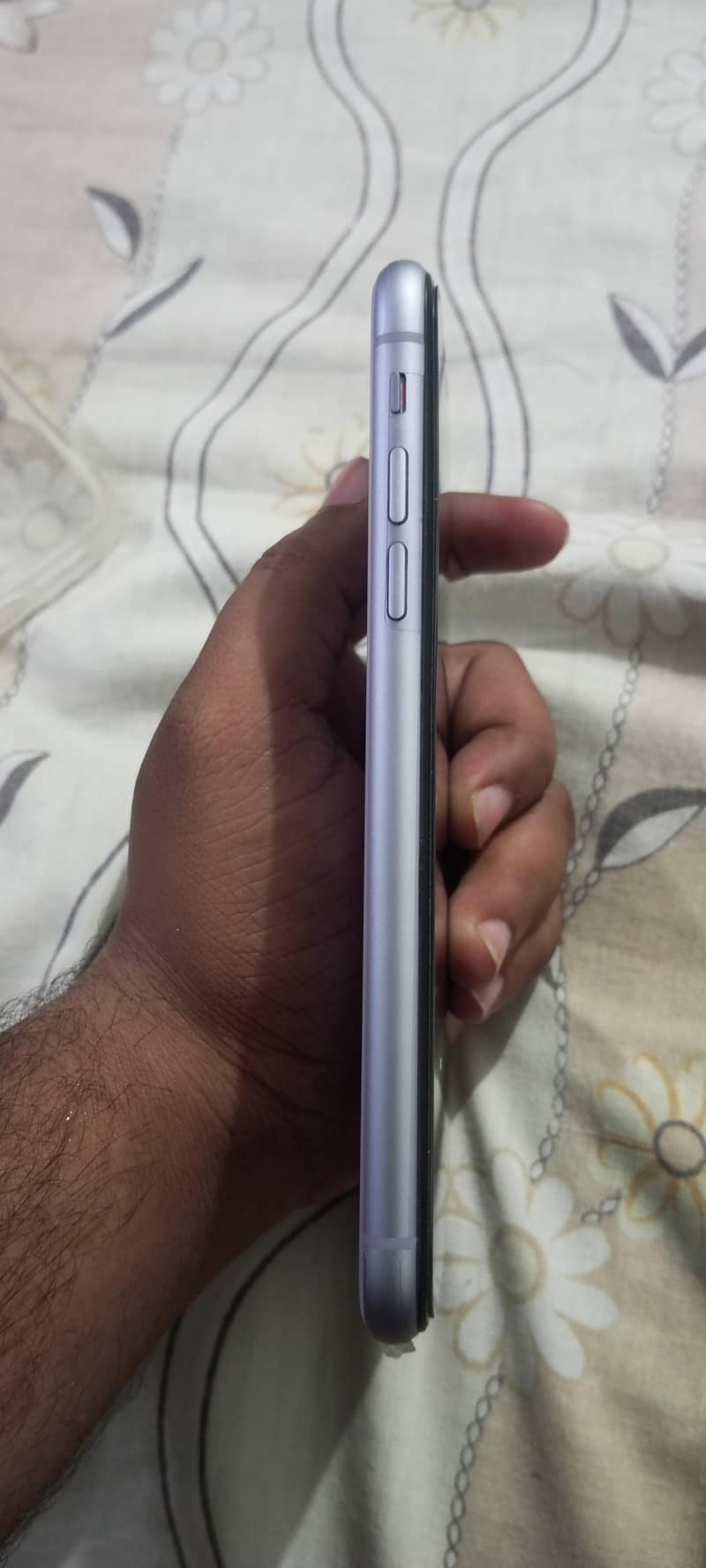 Apple iPhone 11 7