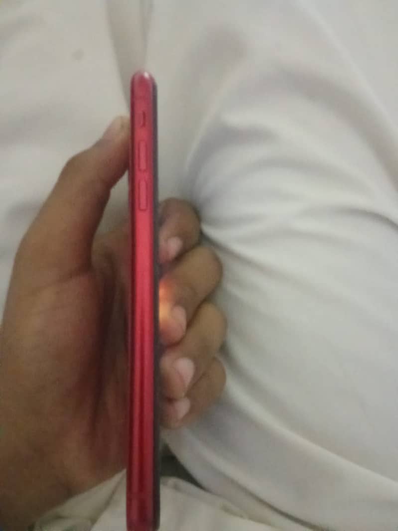 Apple iPhone 11 3