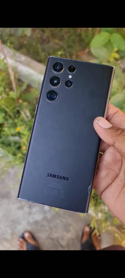 Samsung Mobile S22 Ultra. 512 gb hy  exchange possible