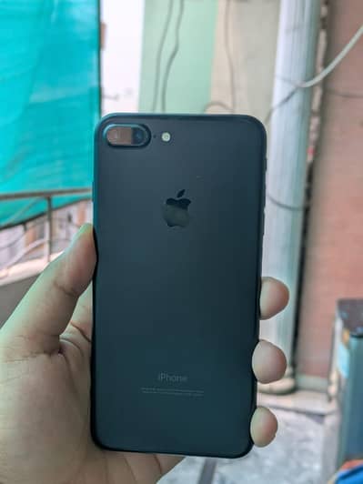 Apple iPhone 7 Plus 128gb 10/ 10 condition