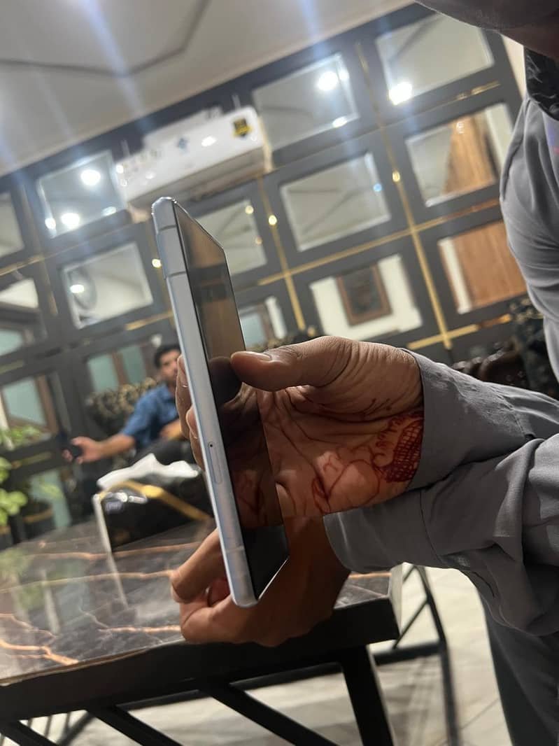 Google Pixel 7a 4