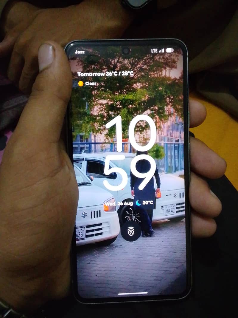 Google Pixel 8 2