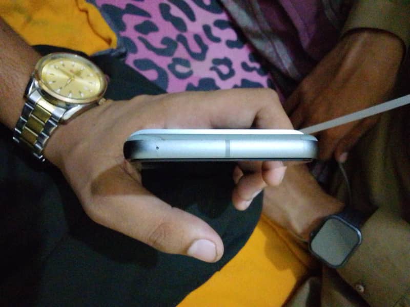Google Pixel 8 3