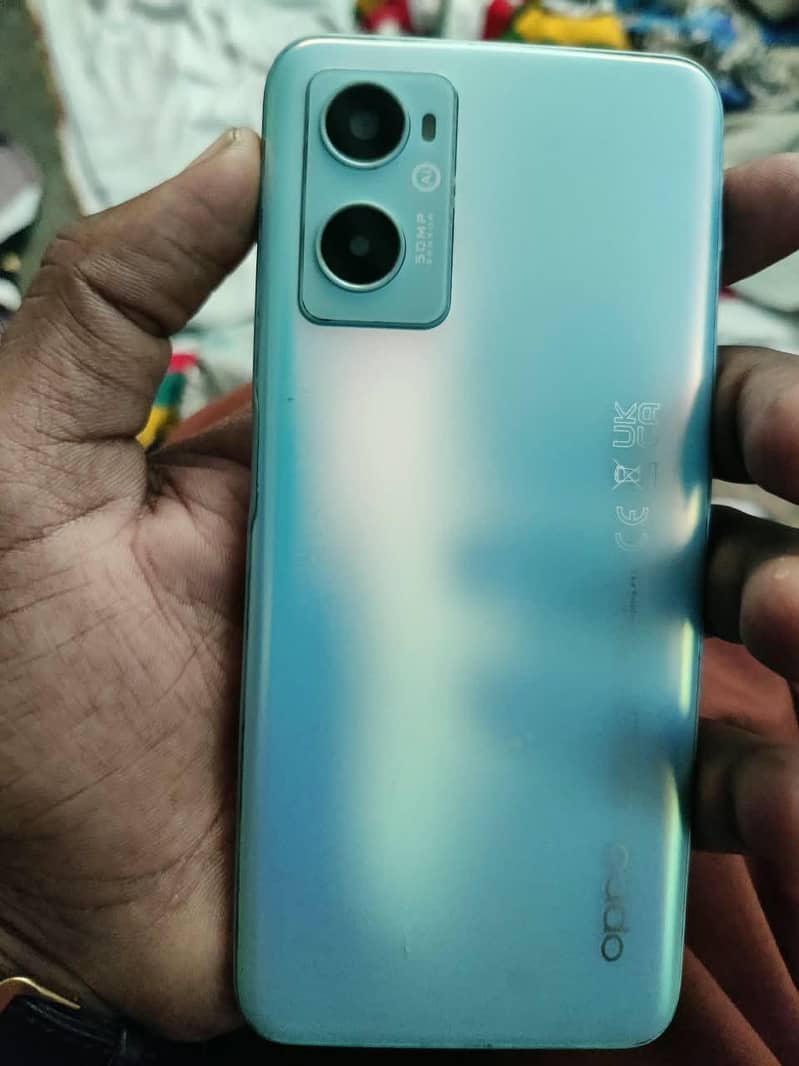 OPPO A76 1