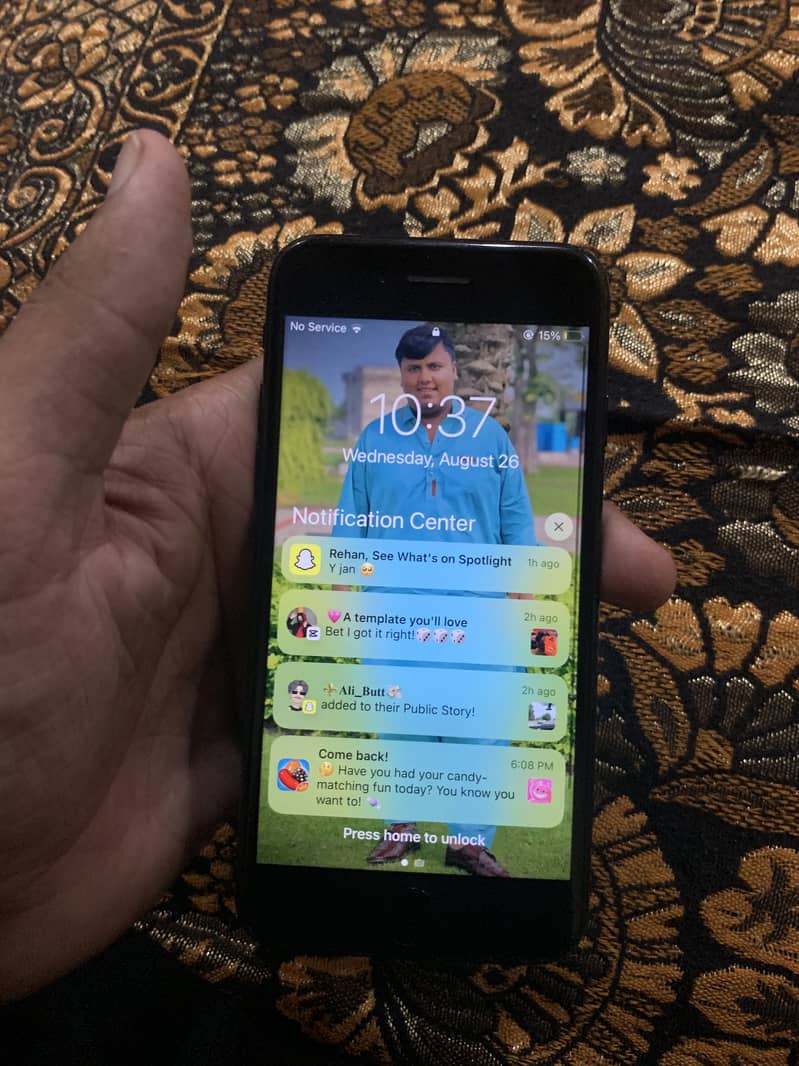 Apple iPhone 7 2