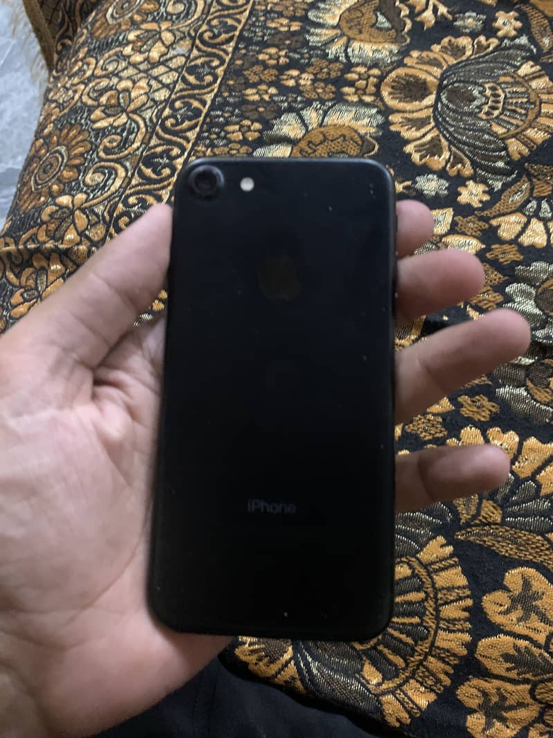 Apple iPhone 7 4
