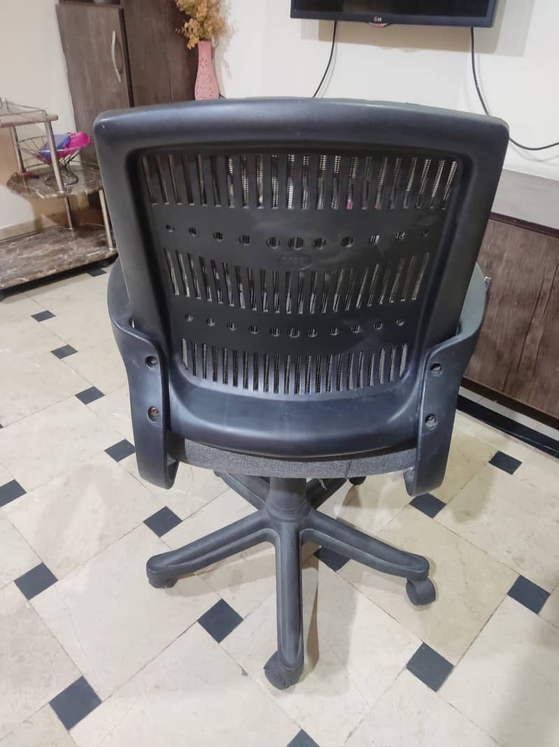Computer / Study Chair 4