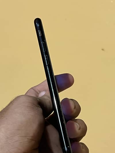 Apple iPhone 7