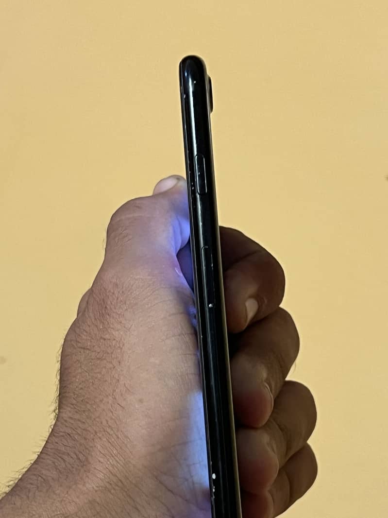 Apple iPhone 7 4