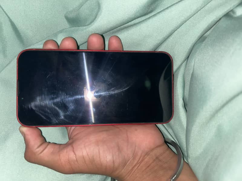 iPhone 13 0