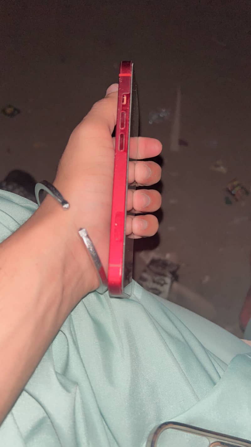 iPhone 13 1