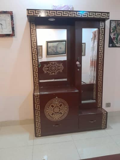 dressing table