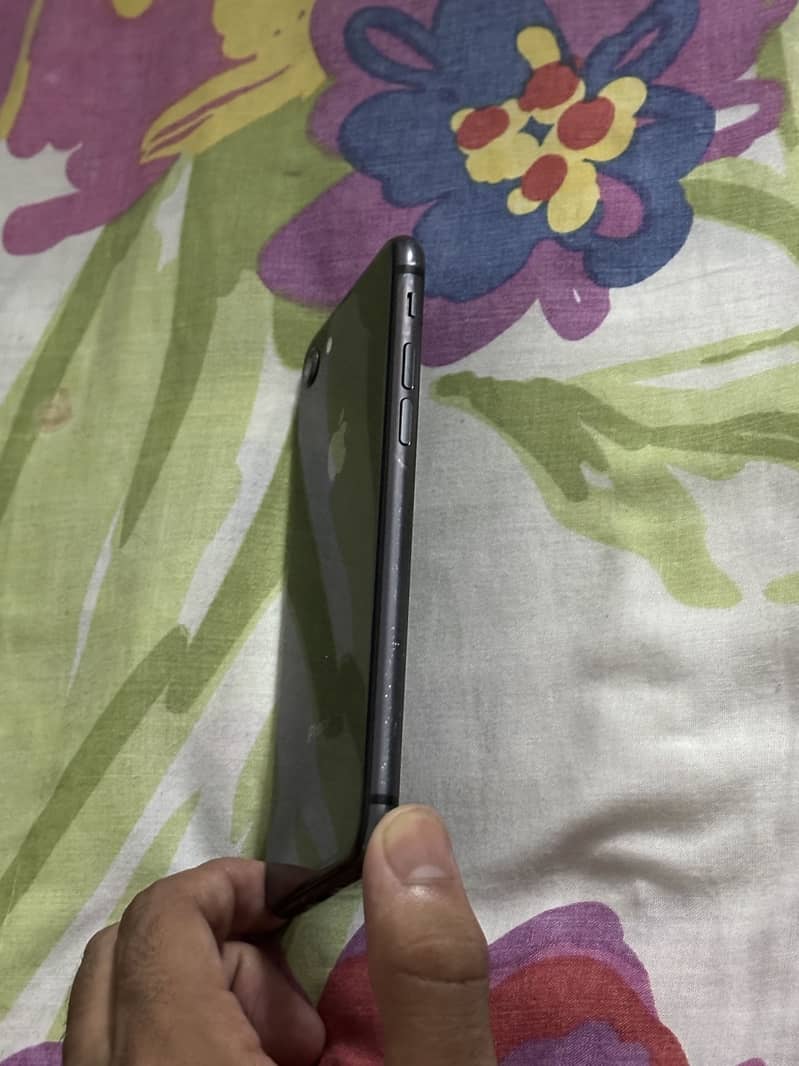 Apple iPhone 8 2