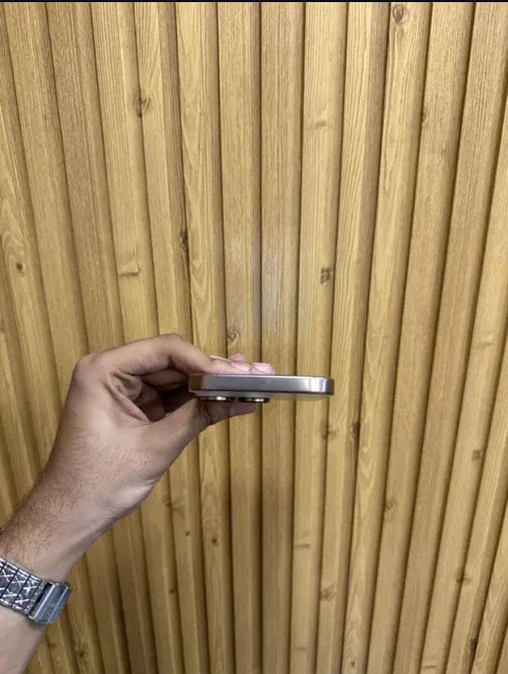 Apple iPhone 16 Pro 5