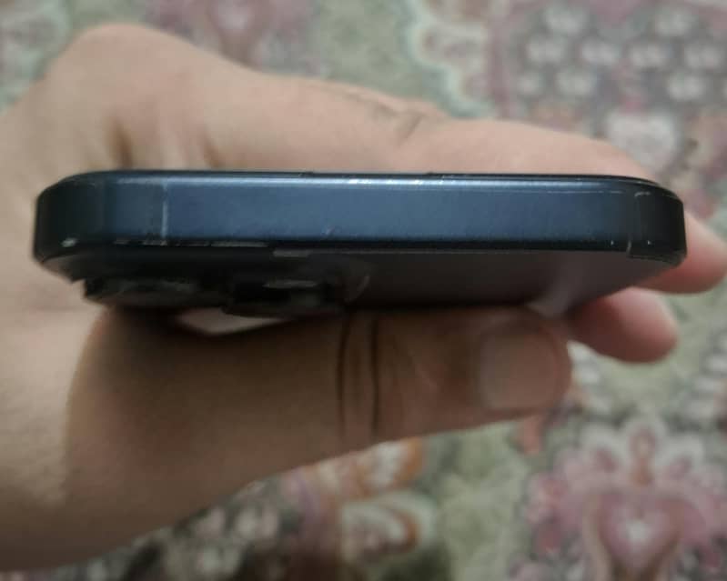 Apple iPhone 15 3
