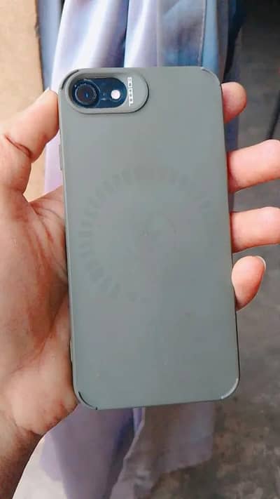 Apple iPhone 7