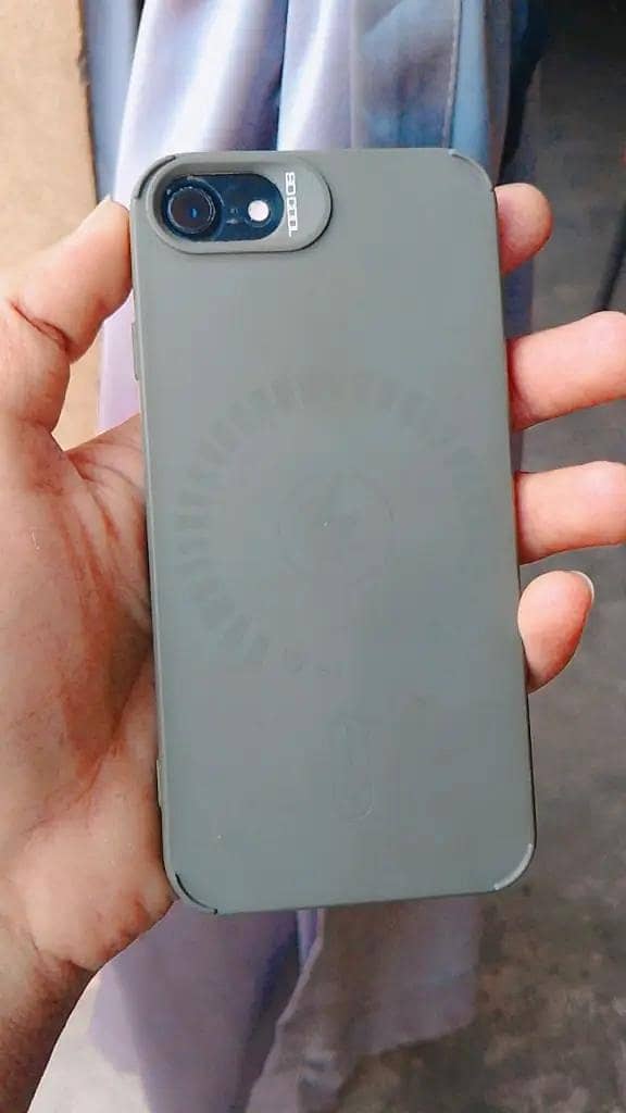 Apple iPhone 7 0
