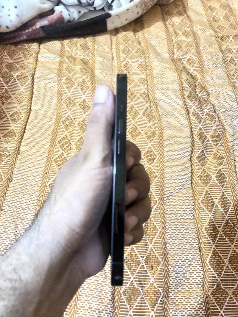 Apple iPhone 14 Pro 4