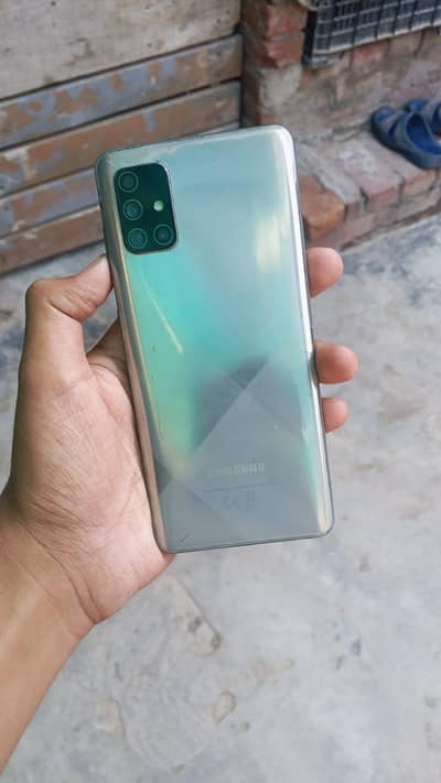 Samsung A71 8/128ram)03368696095)