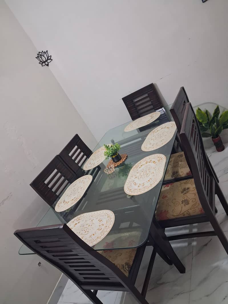 dinning table 0