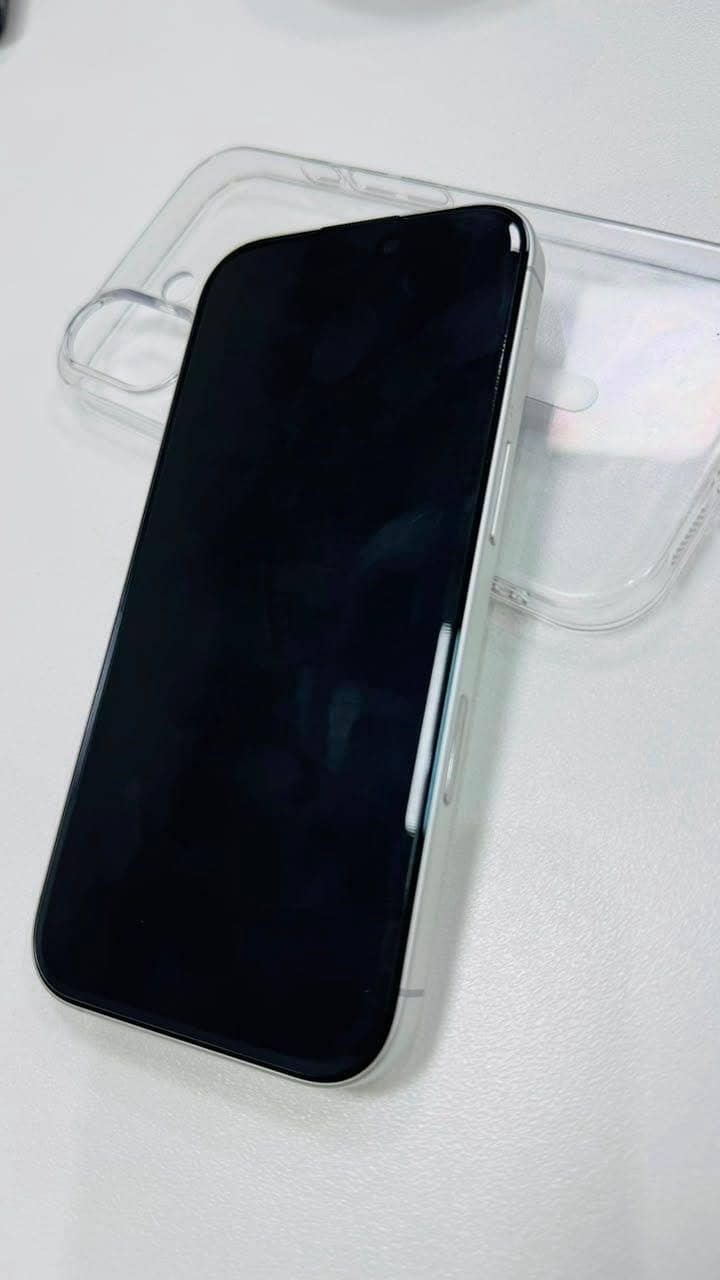 Apple iPhone 17 2