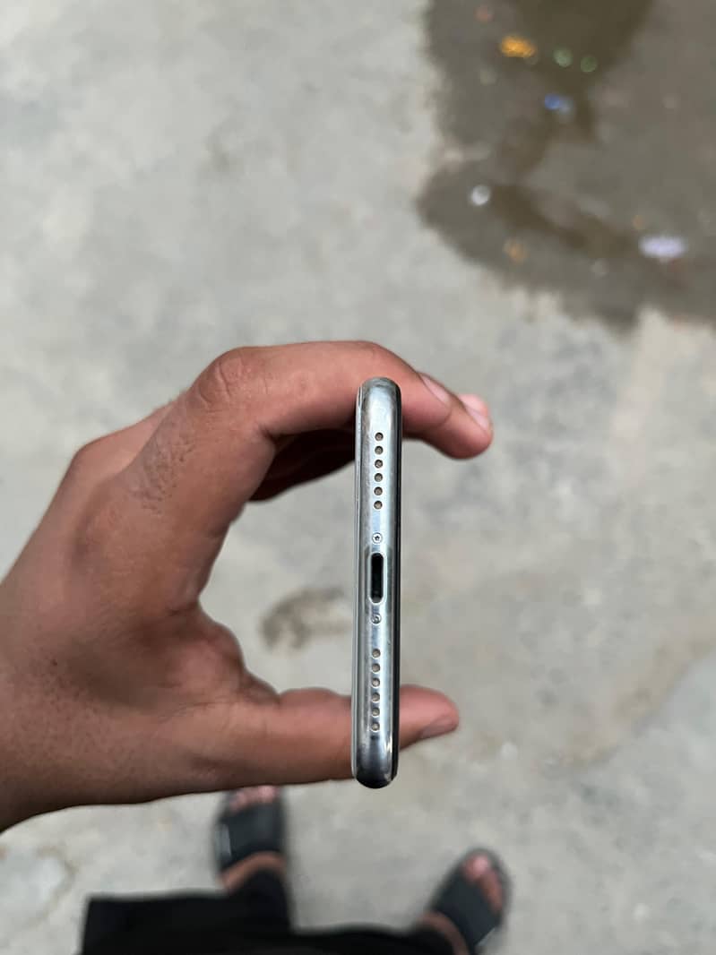 Apple iPhone X 0