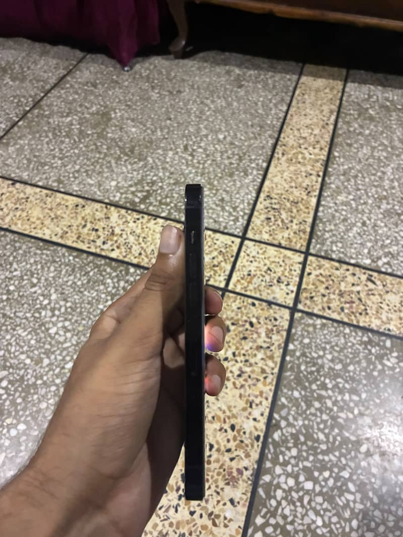 Apple iPhone 14 Pro 12