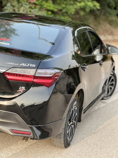 Toyota Corolla Altis 2015