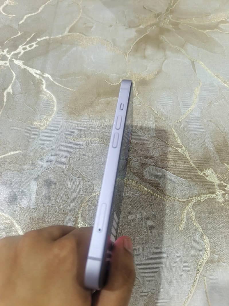 Apple iPhone 14 1