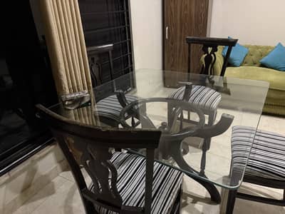 Dinning table with 4 chairs