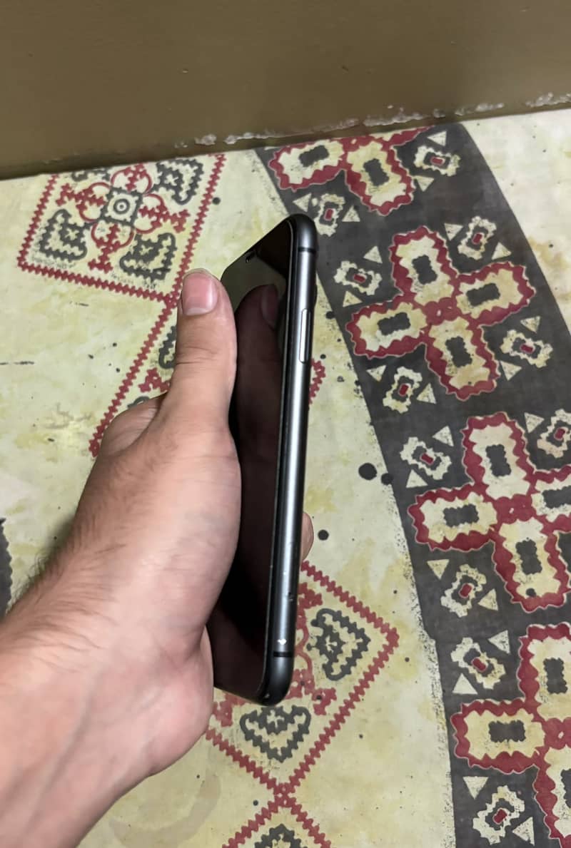 Apple iPhone 11 2