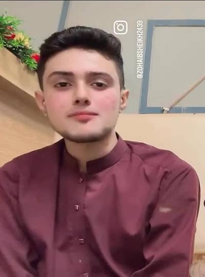 job chahiye achi koi bhi ho kr lunga
