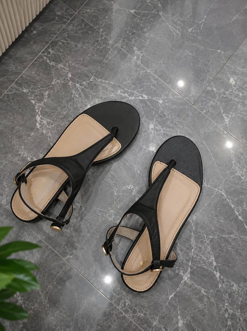 sandal 1