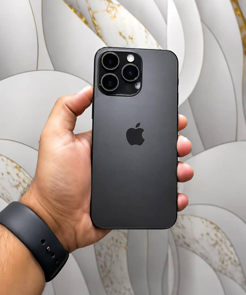 Apple iPhone 15 Pro Max 0
